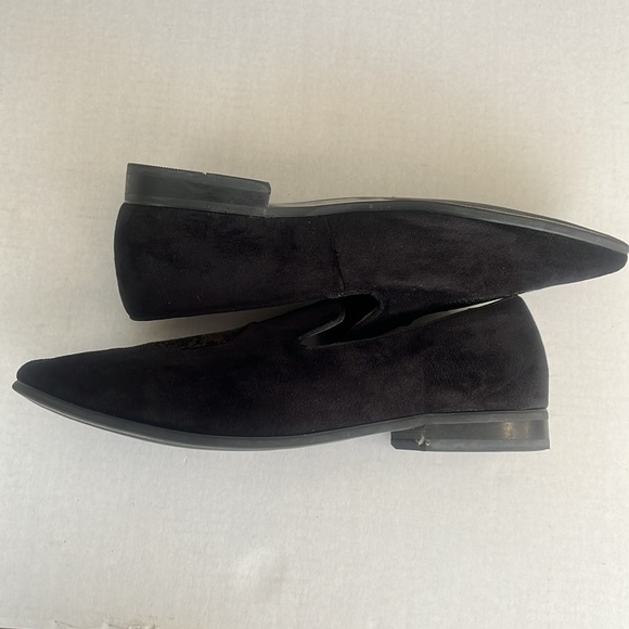 INC Black Velvet SlipOns with Gold Sequined Skull - Picture 5 of 10